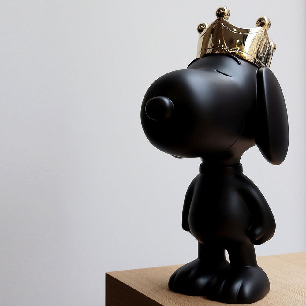 Snoopy with Crown 12" Figurine - Black & Gold