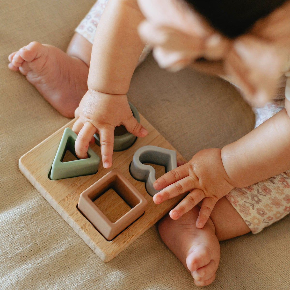 Hello Baby 6-9 Month Gift Set