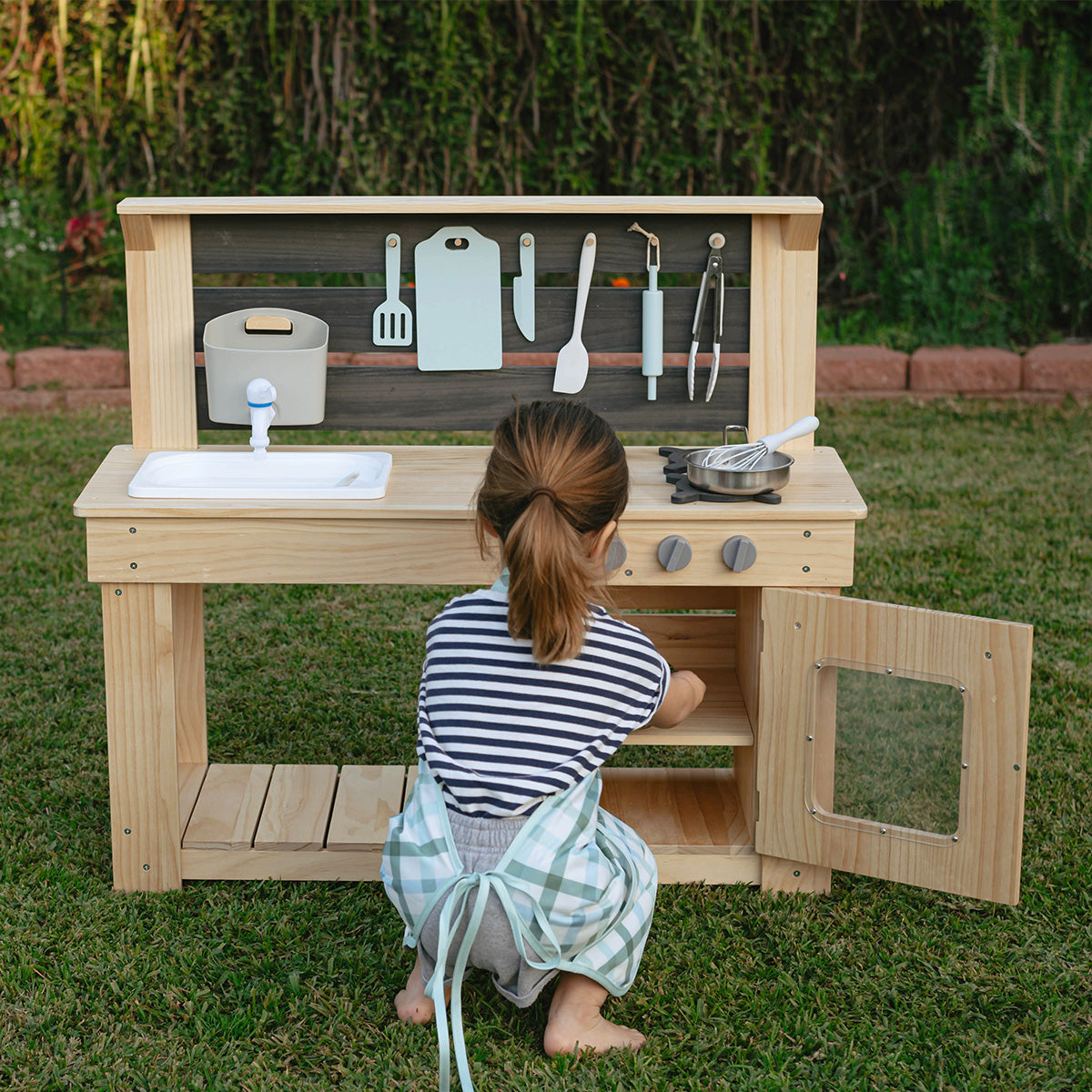 Backyard Chef Mud Kitchen