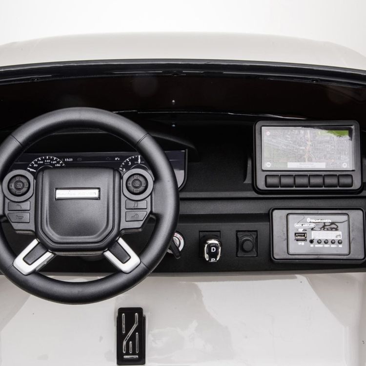 Freddo - 24V Range Rover HSE 2 Seater Ride on Car - White - Outdoor