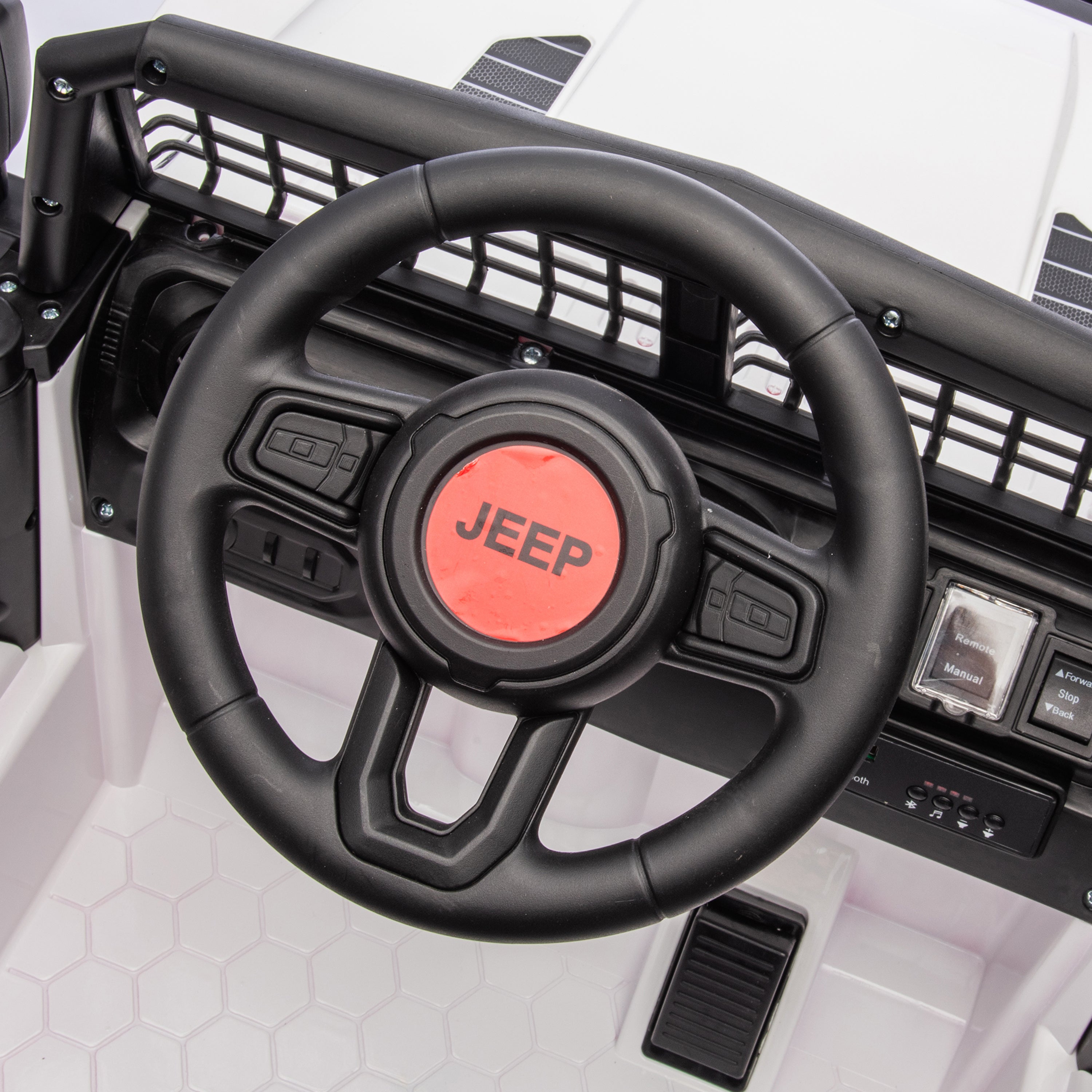 12V Freddo Ranger 4x4 Ride On - White
