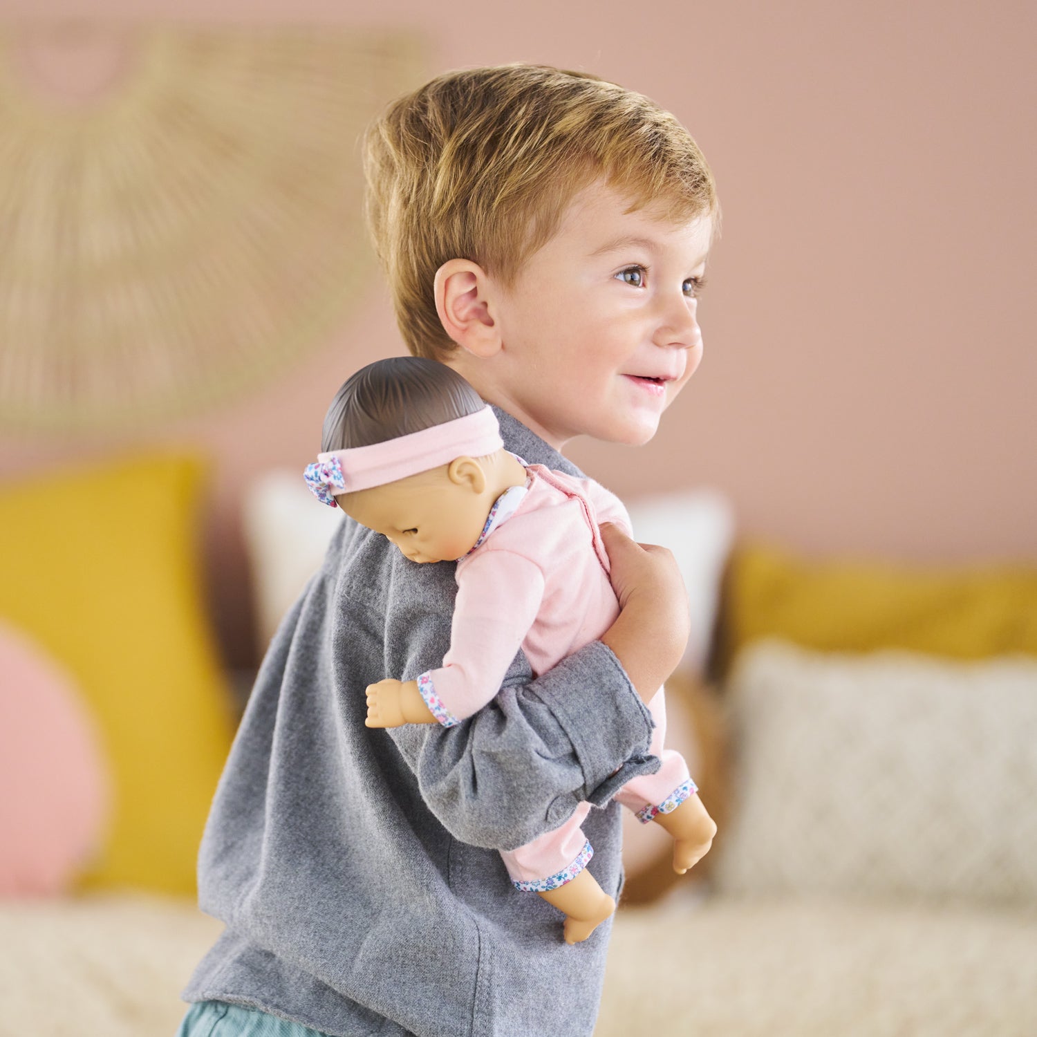 Corolle - Bébé Calin Doll - Mila - Dolls