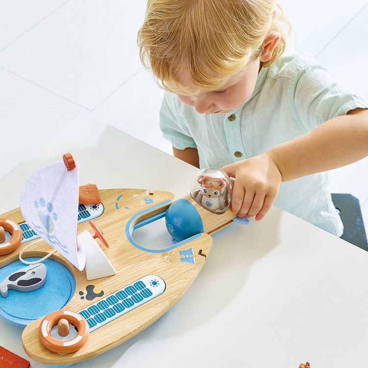 Hape - Ben's Eco Catamaran Playset - Preschool