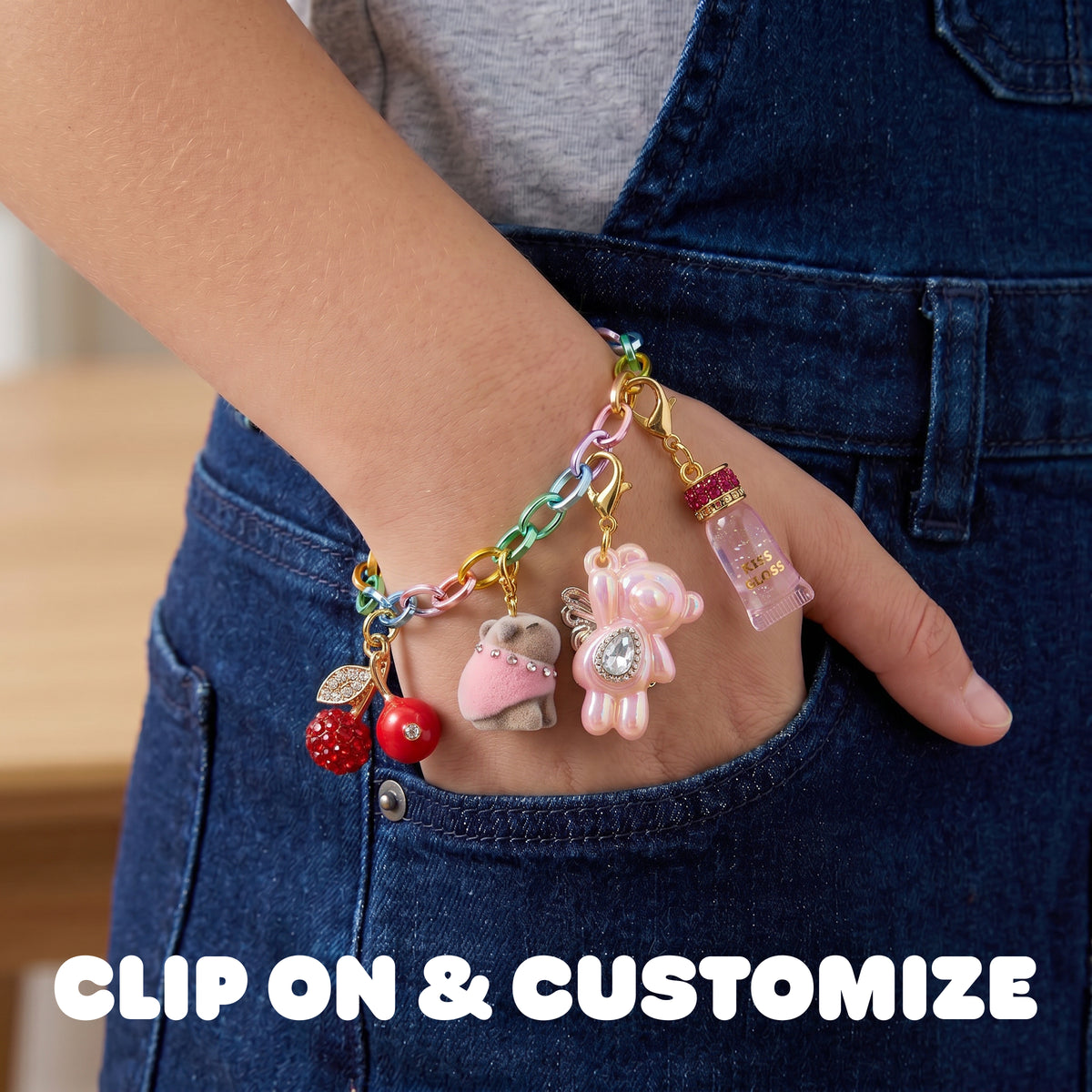 FAO Schwarz - Charm Squad Bear Charm - Fashion Activity and Roleplay