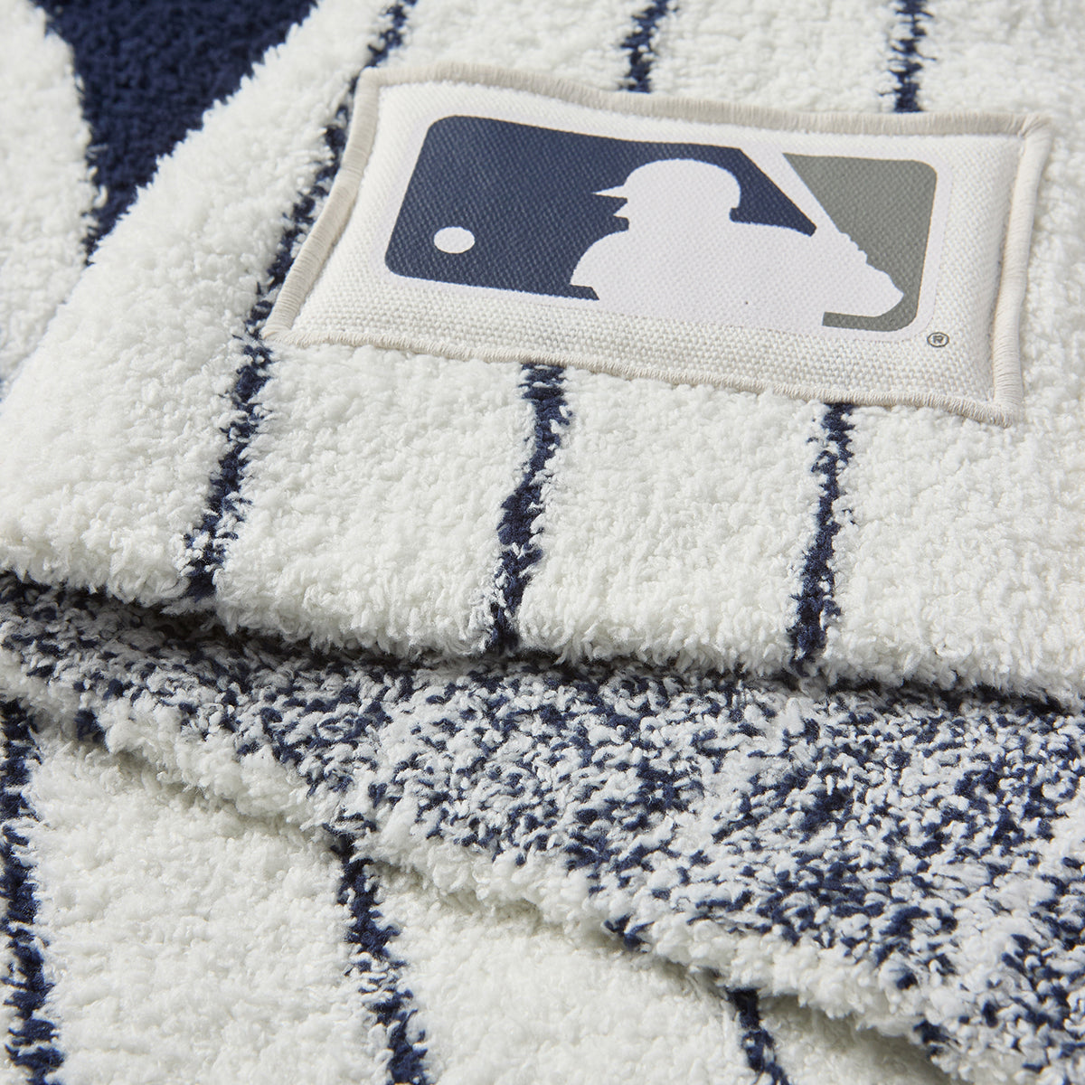 Barefoot Dreams - CozyChic New York Yankees Stroller Blanket - 30"x40" - Trend Accessories