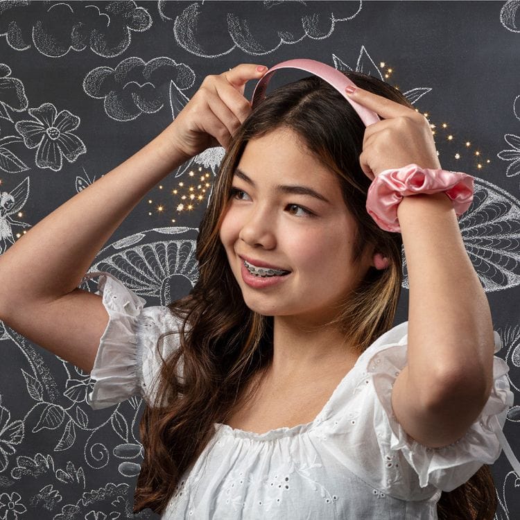 FAO Schwarz - Flawless Fashion Kids Hair Accessory Set - White - Fashion Activity and Roleplay