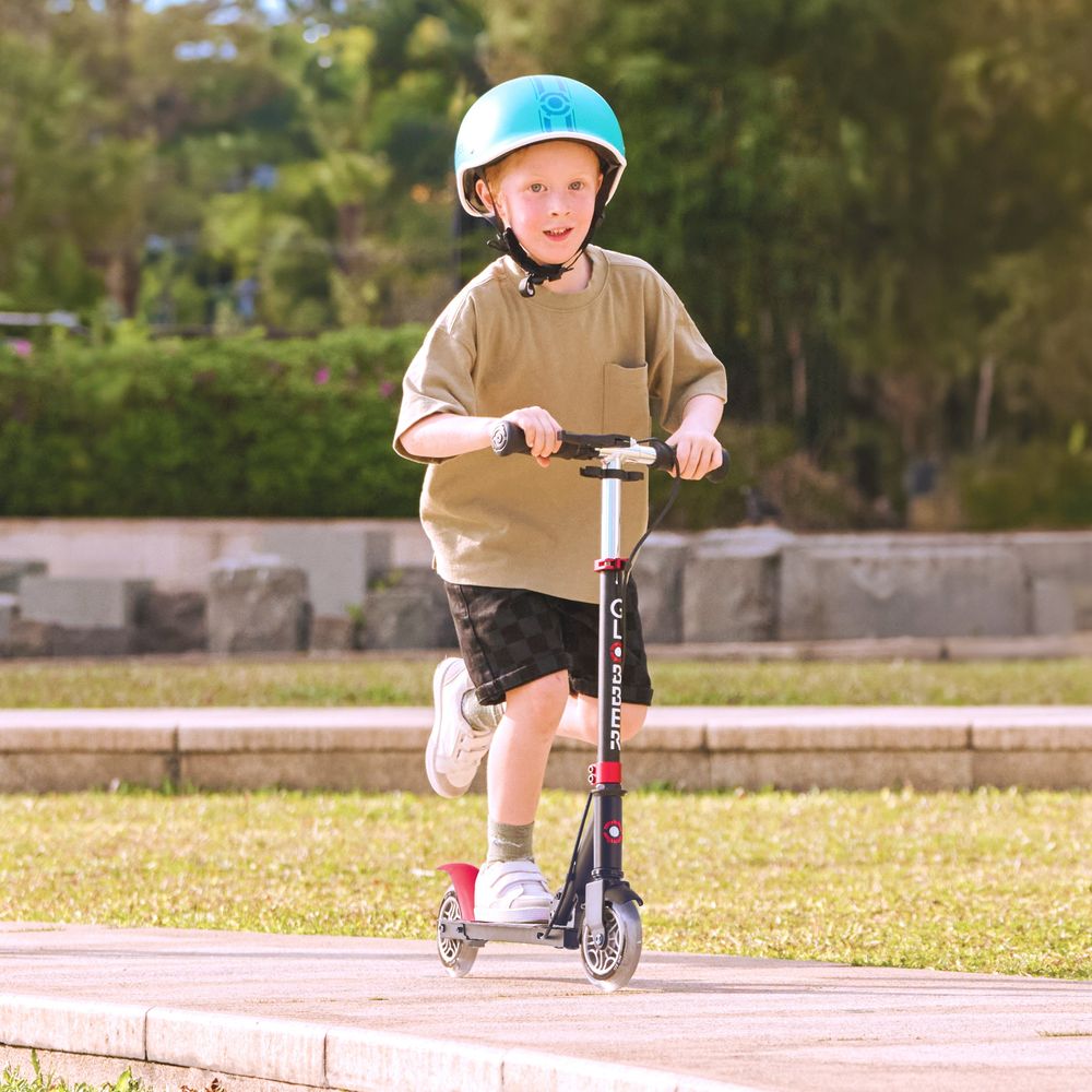 Globber - Flow Junior Light Scooter - Black/Red - Outdoor