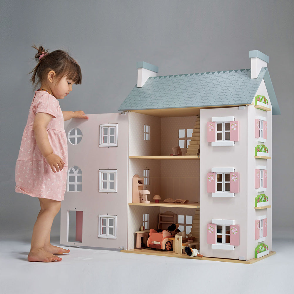 Mentari - Heather Hall Dollhouse - Dolls