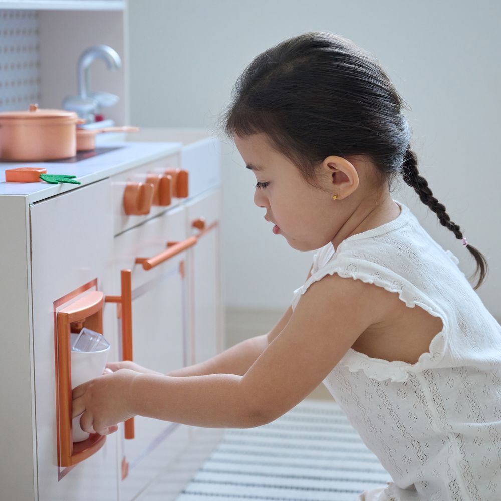 Teamson Kids - Little Chef St. Louis Wooden Play Kitchen with Sink & Ice Dispenser - Pink - Preschool