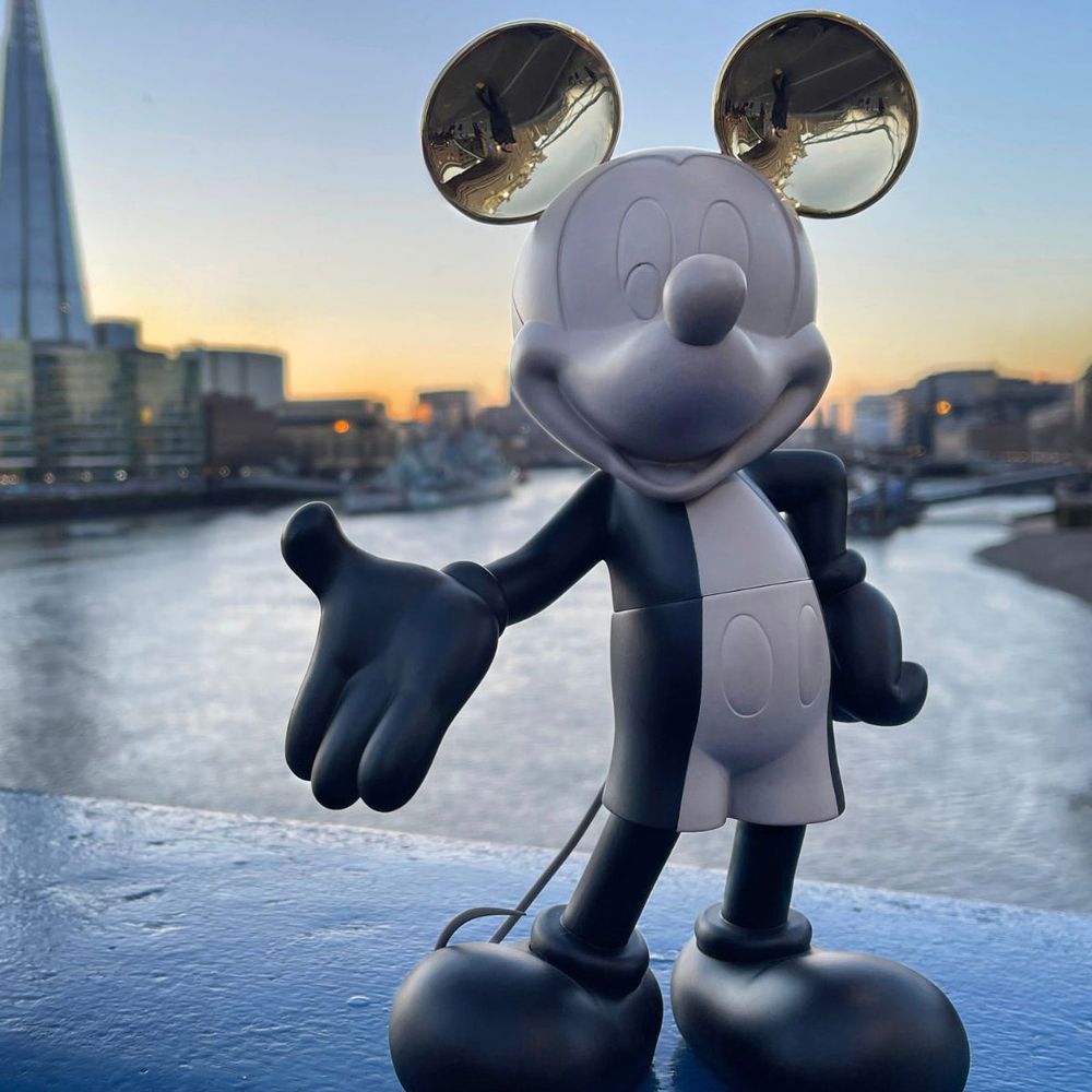 Leblon Delienne - Mickey Mouse 12" Kelly Hoppen Figurine - Black, Taupe & Gold - Collectibles