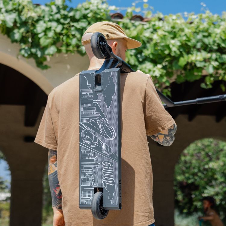 Micro Kickboard - Micro Chilli Zeppelin Pro Scooter - Black/Grey - Outdoor