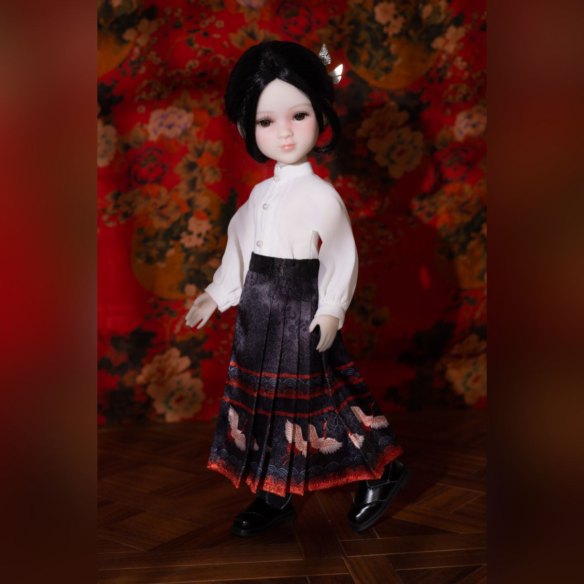 Ruby Red Fashion Friends - Nova Doll (Limited Edition) - Dolls