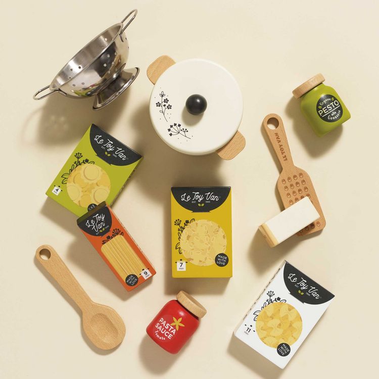 Le Toy Van - Organic Wooden Pasta Set - 12 Pieces - Preschool