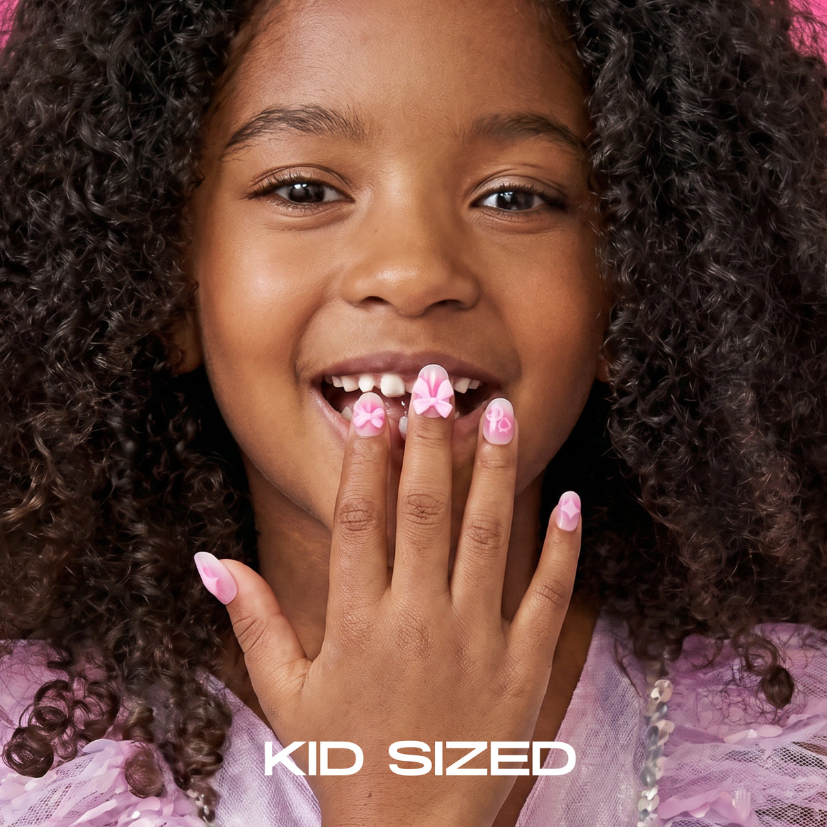 FAO Schwarz - Press-On Nails 24 Piece – Heart Beat - Fashion Activity and Roleplay