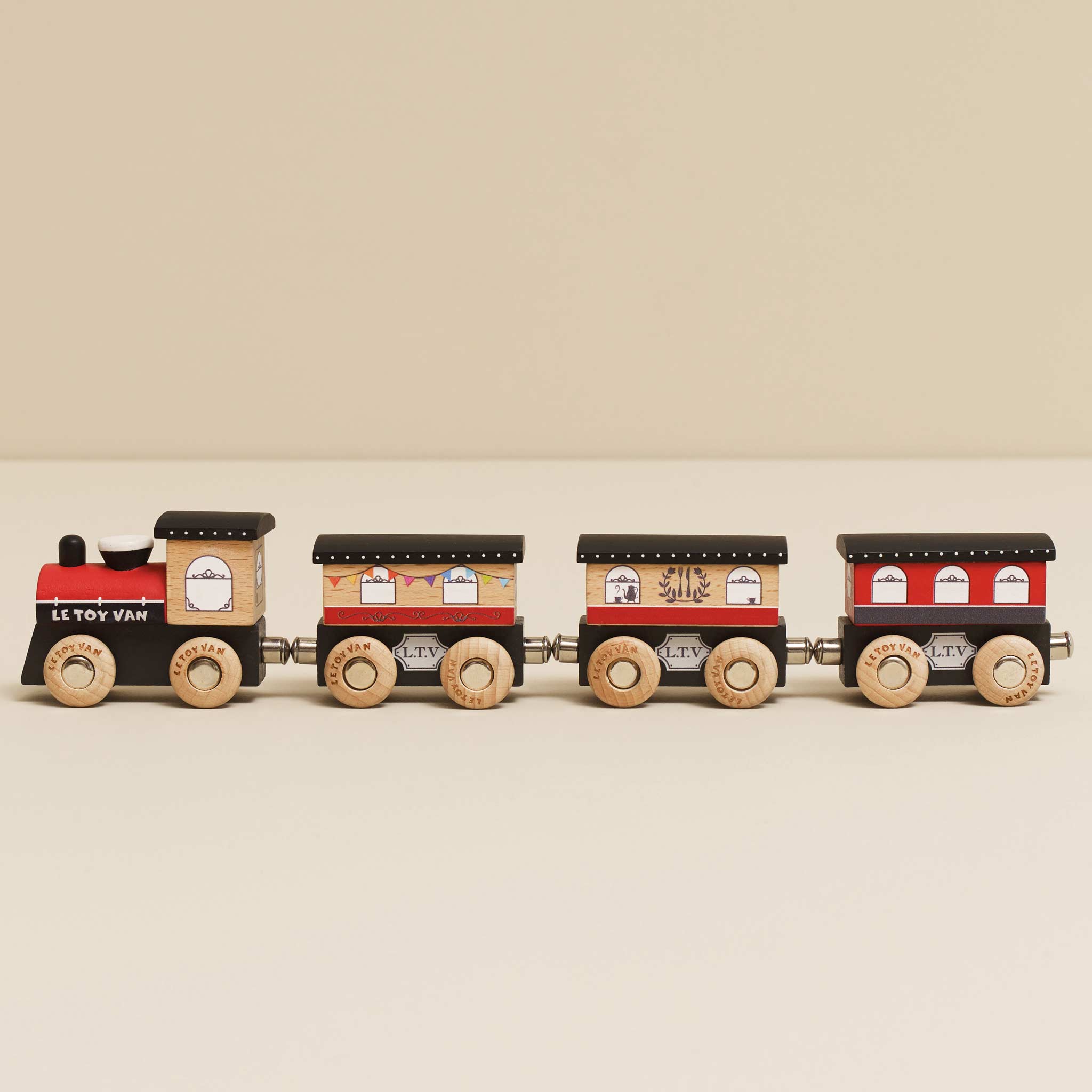 Le Toy Van - Royal Express Train & Carriages - Preschool