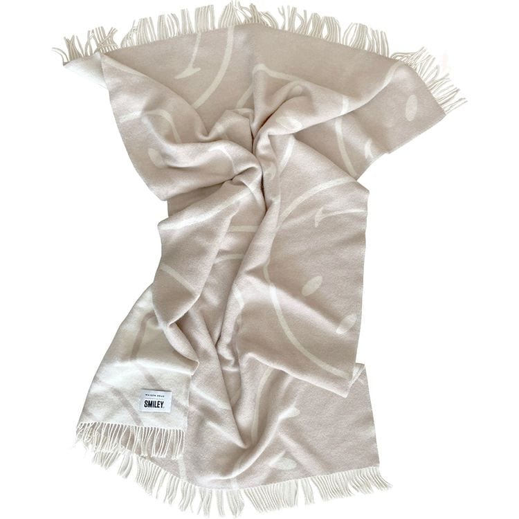 Maison Deux - Smiley Blanket - White/Grey - Room Decor