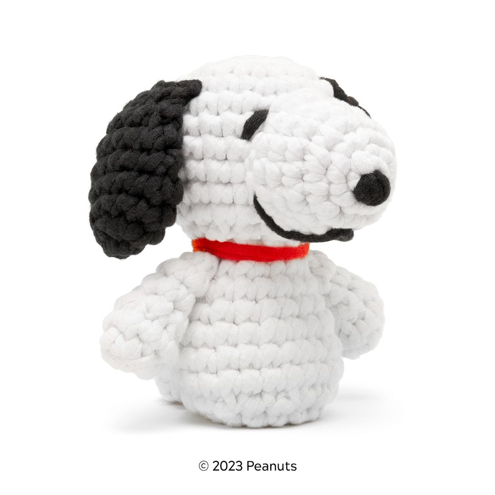 The Woobles - Snoopy Learn to Crochet Kit - Creativity