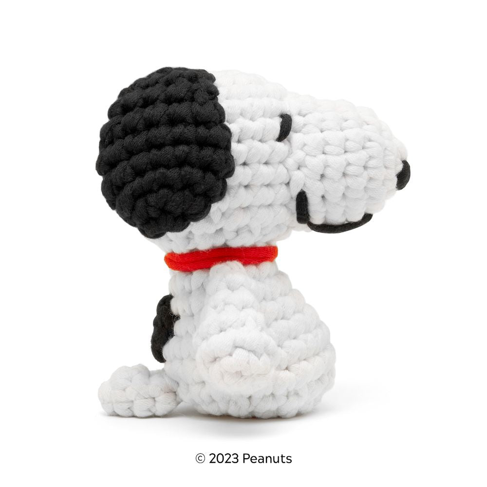 The Woobles - Snoopy Learn to Crochet Kit - Creativity