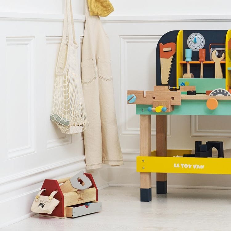Le Toy Van - Tool Box & Wooden Tools with 11 Accessories - Preschool