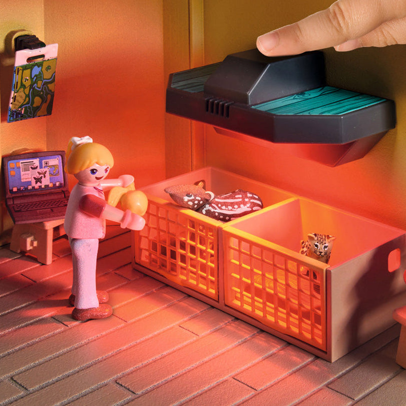 Playmobil - Wiltopia Animal Care Station Playset - Preschool