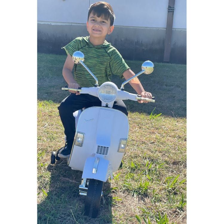Best Ride on Cars Outdoor Vespa Scooter 12V White