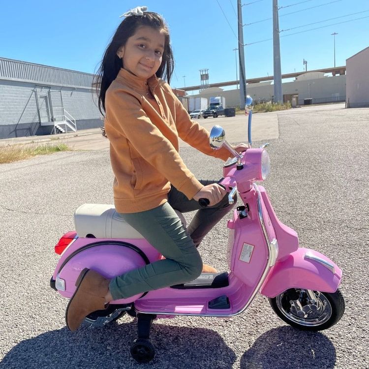 Best Ride on Cars Outdoor Vespa Scooter - Pink