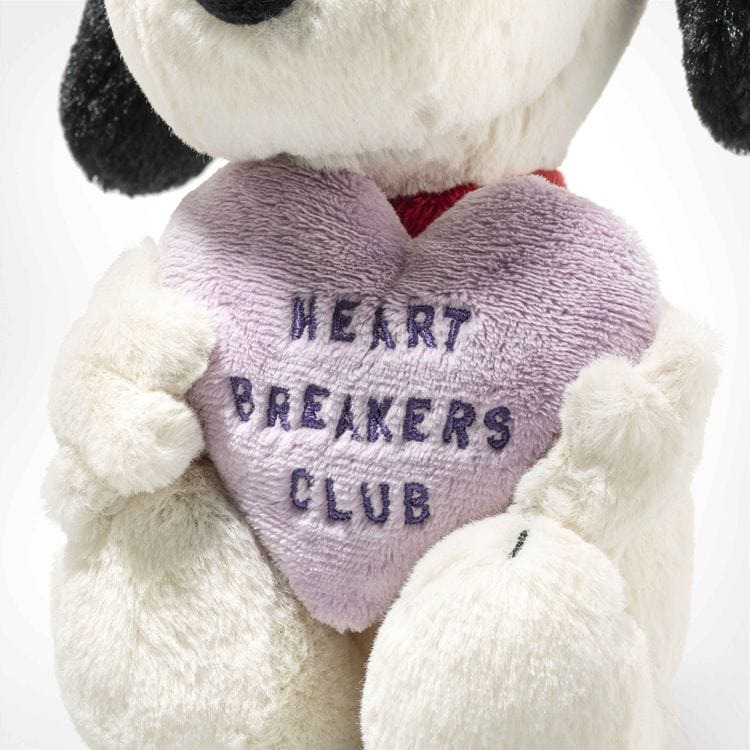 Steiff North America, Inc. Plush Snoopy Heartbreakers Club