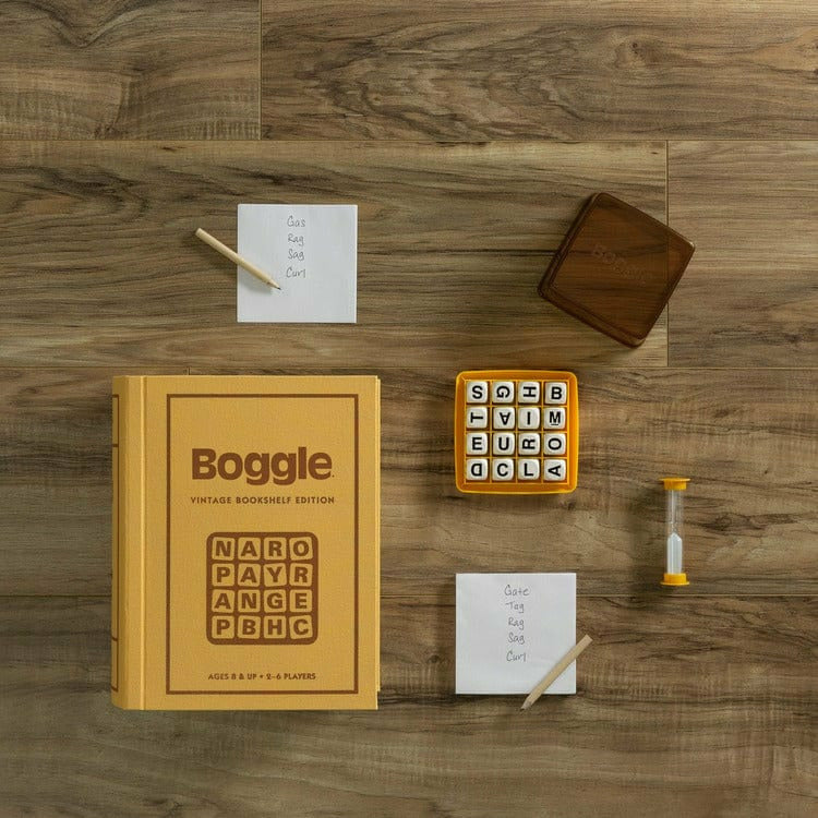 WS Game Company - Boggle Vintage Bookshelf Edition - Games