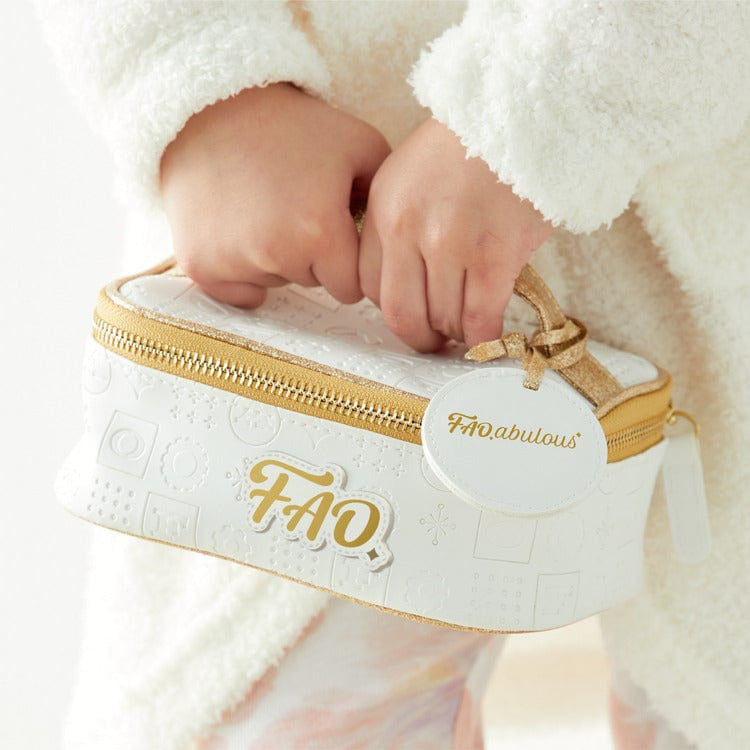 FAO Schwarz - Pampered Play Pretend Wooden Beauty Set - Preschool
