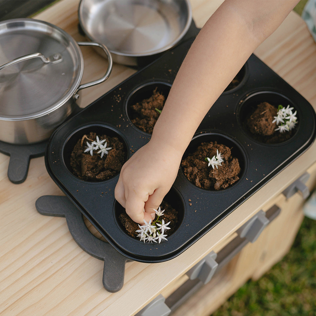 Backyard Chef Mud Kitchen