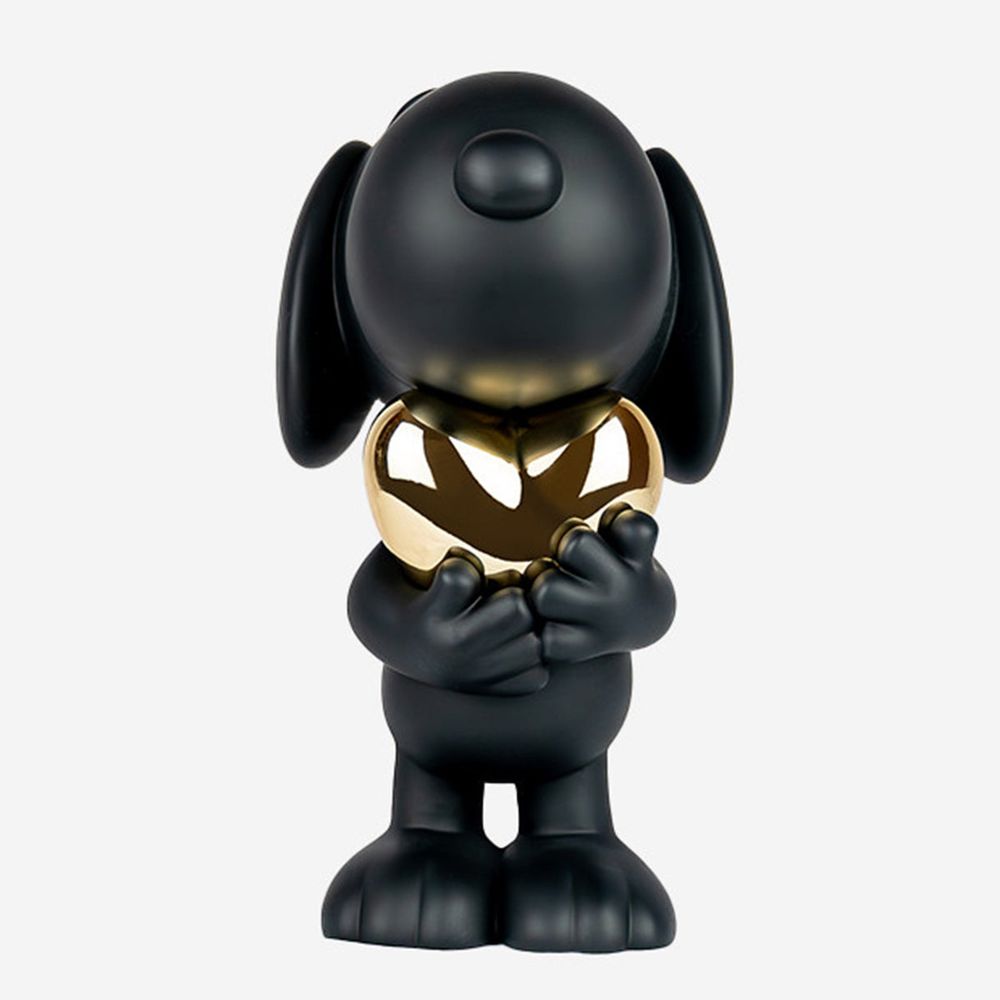Snoopy 11" Figurine with Heart - Black & Gold