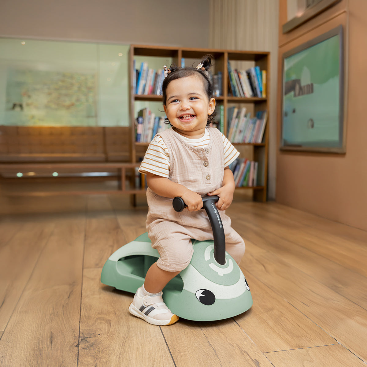  Globber -  2in1 ECO Walk'n'Roll - Pistachio -  Outdoor