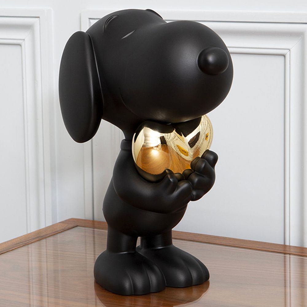 Snoopy 11" Figurine with Heart - Black & Gold