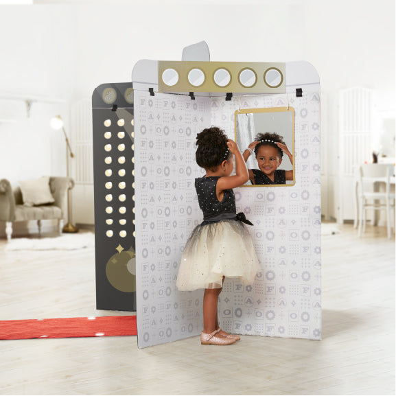 Style Runway 4-Sided Fashion Show Playset