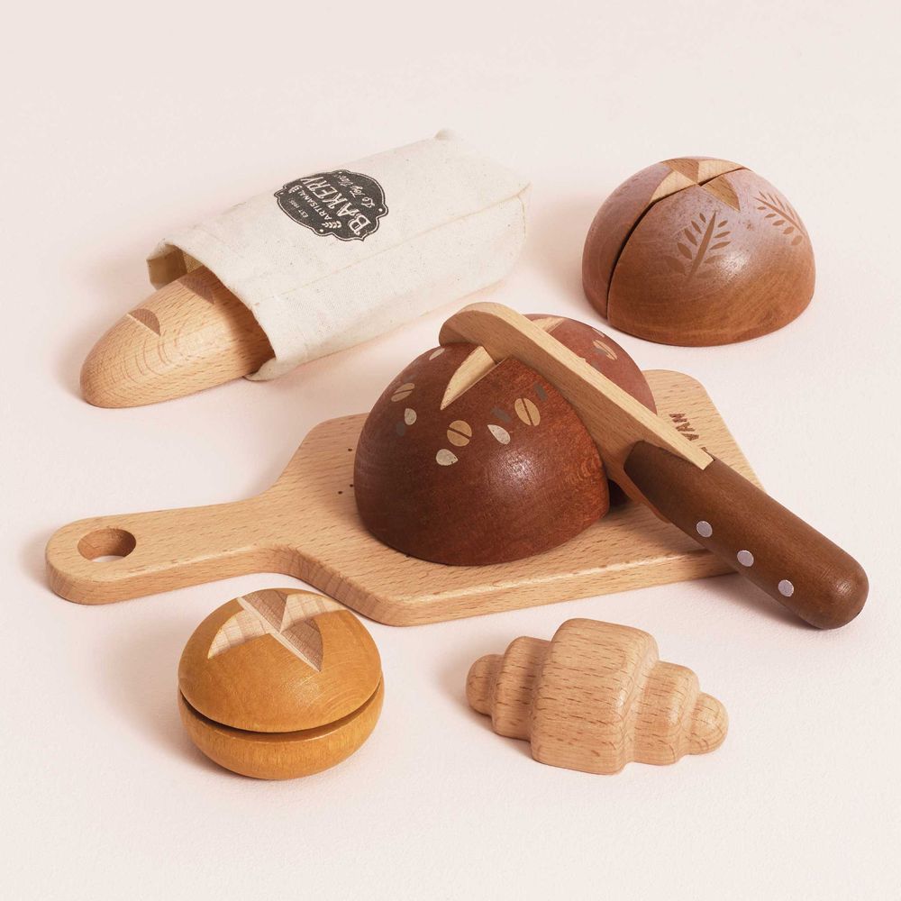  Le Toy Van -  Artisan Bread and Knife Pretend Play Set -  Preschool