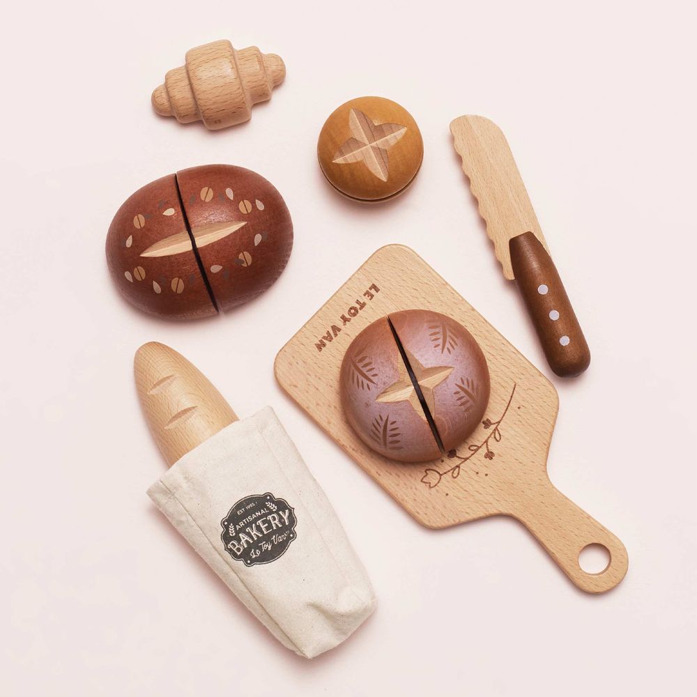  Le Toy Van -  Artisan Bread and Knife Pretend Play Set -  Preschool