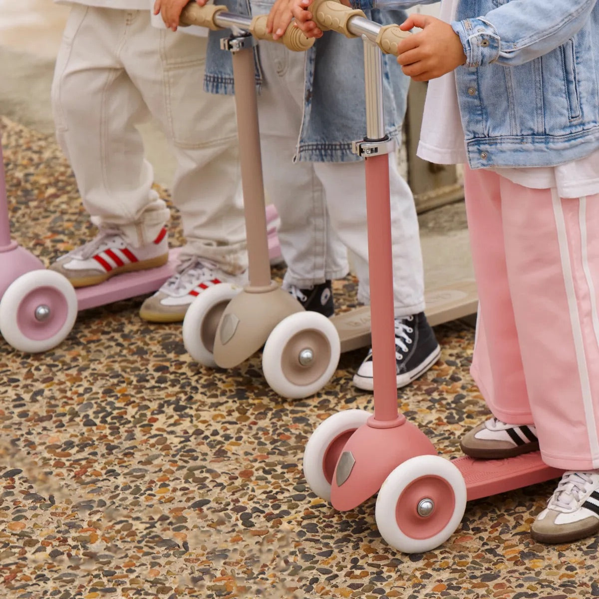  Banwood -  Banwood Eco Scooter - Raspberry -  Outdoor