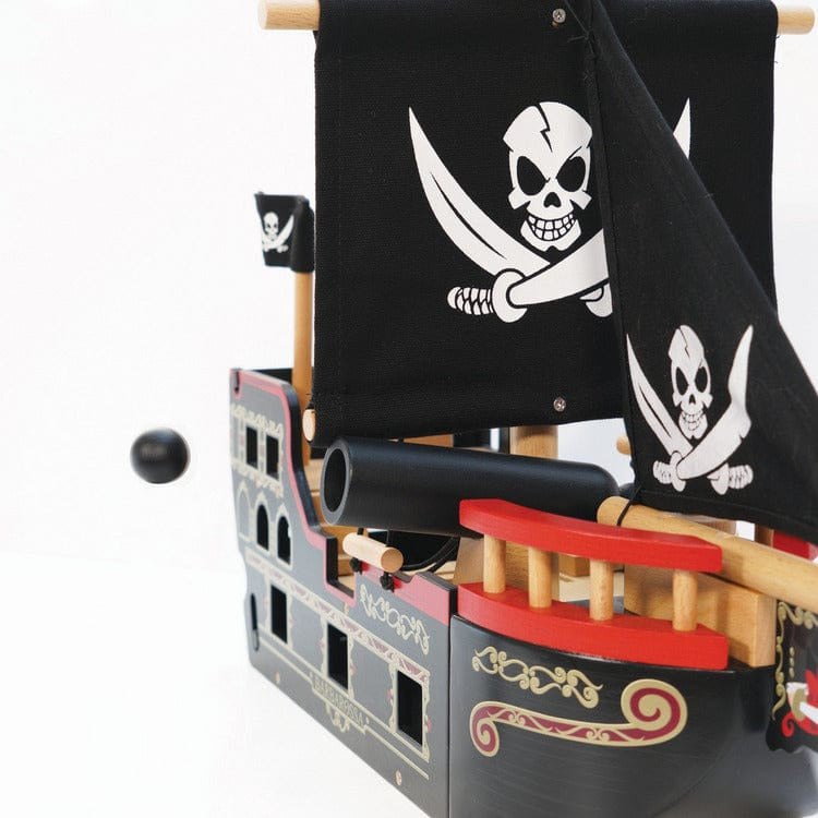  Le Toy Van -  Barbarossa Pirate Ship & Characters -  Preschool