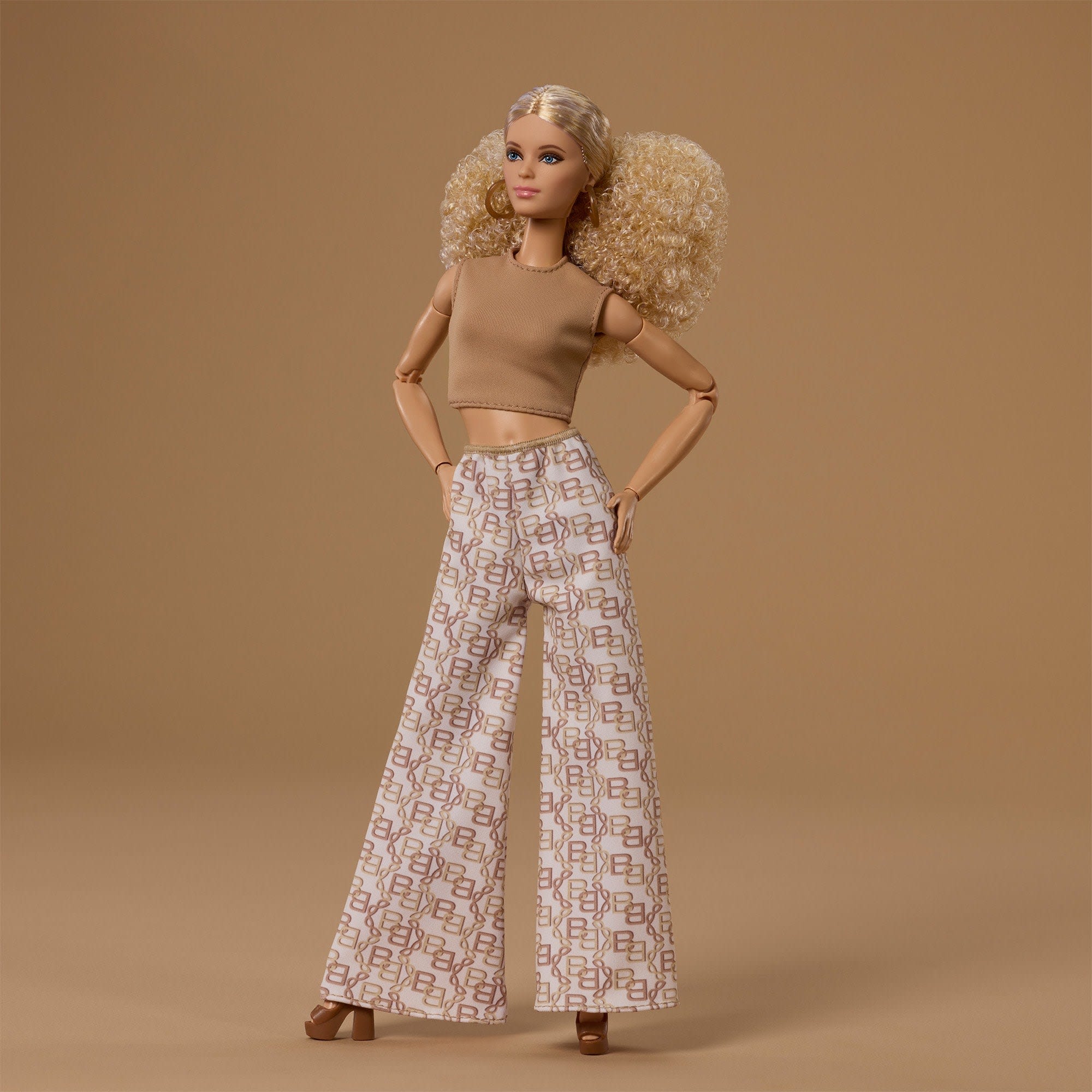  Barbie -  Barbie Basics 2026 Neutrals Series, Model 07 -  World of Barbie