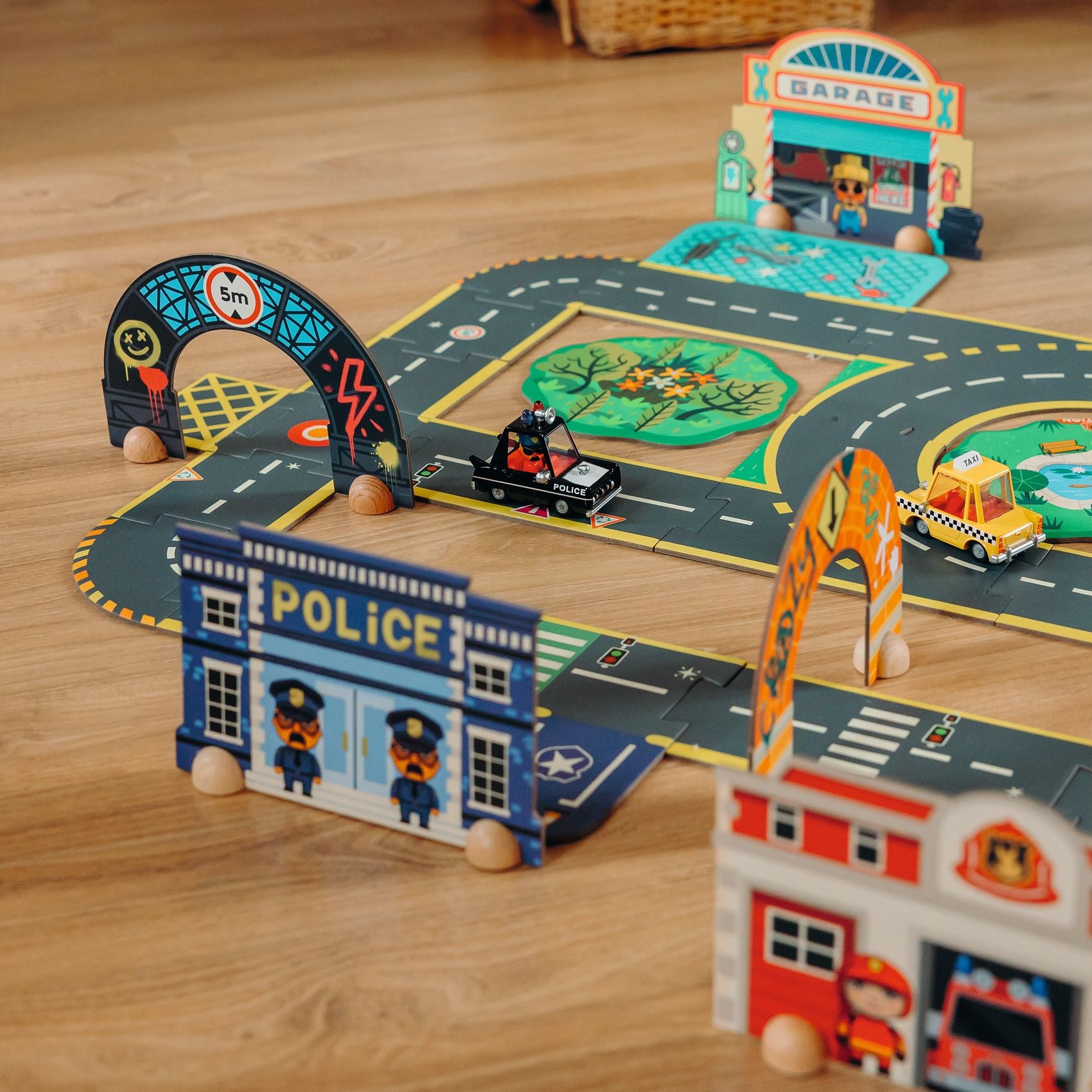 Crazy Motors Puzzle'Up Ville