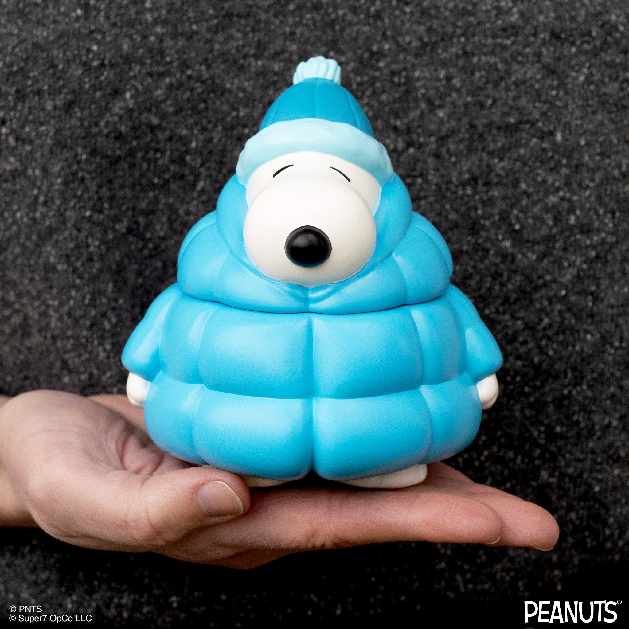 Peanuts Puffy Coat Snoopy FUN! FUN! Figure