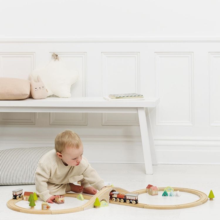  Le Toy Van -  Figure 8 Wooden Train Set - 40 Pieces -  Preschool