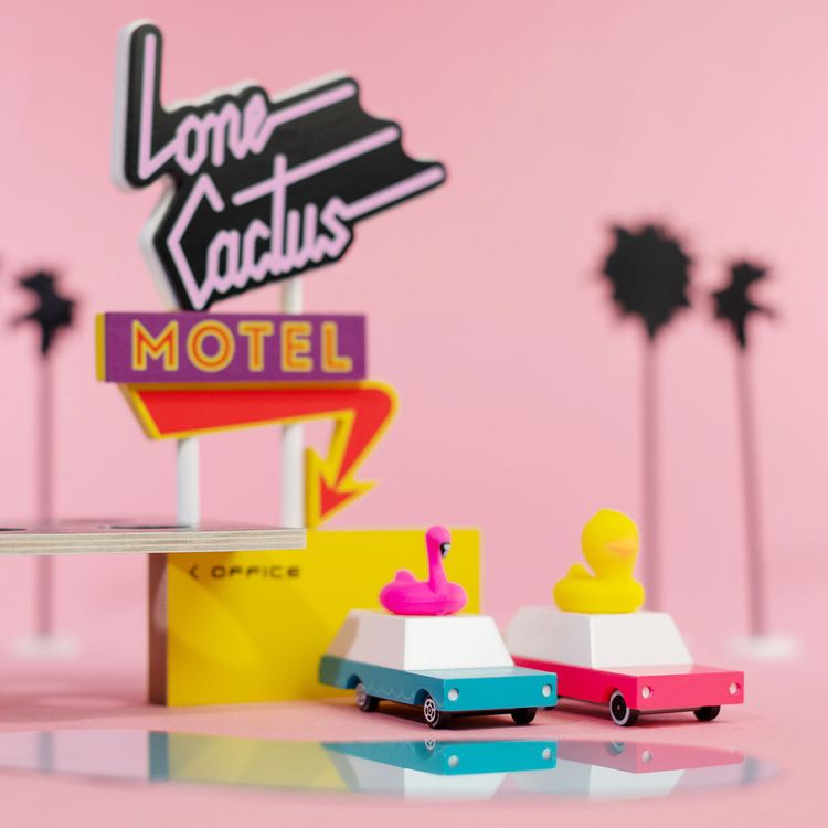  Candylab -  Flamingo Wagon Toy Car -  Vehicles