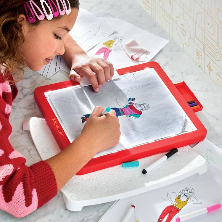  FAO Schwarz -  Flawless Fashion Designer Light-Up Tracing Tablet -  Fashion Activity and Roleplay