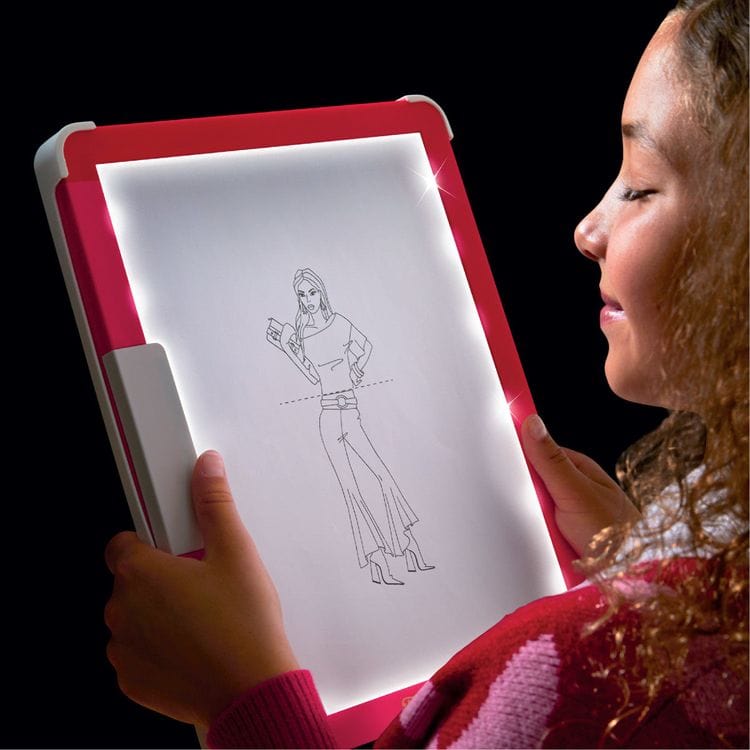  FAO Schwarz -  Flawless Fashion Designer Light-Up Tracing Tablet -  Fashion Activity and Roleplay