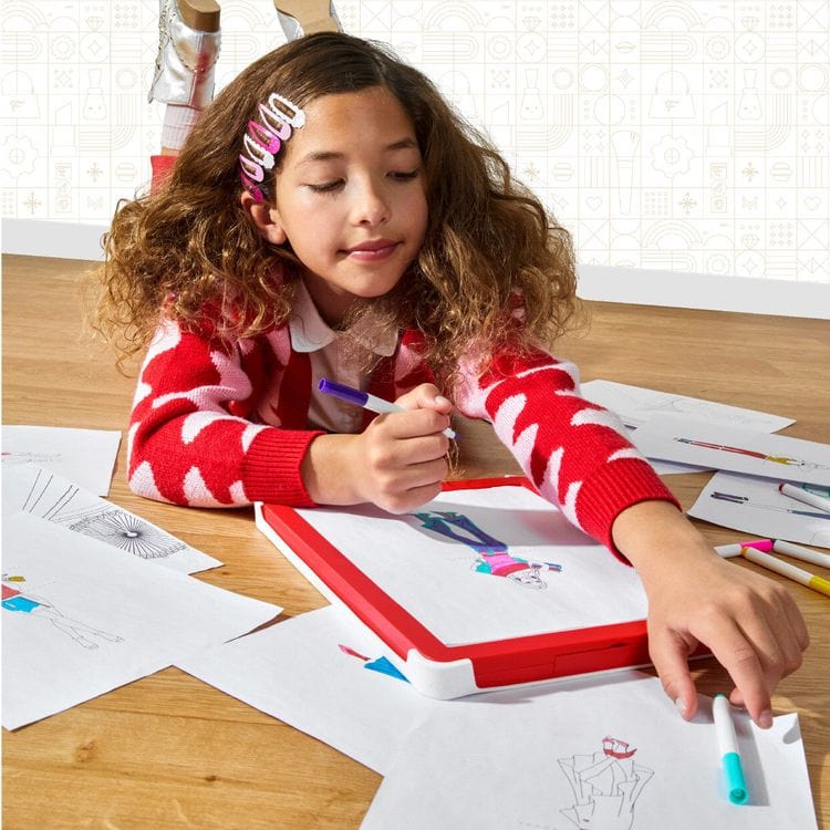  FAO Schwarz -  Flawless Fashion Designer Light-Up Tracing Tablet -  Fashion Activity and Roleplay
