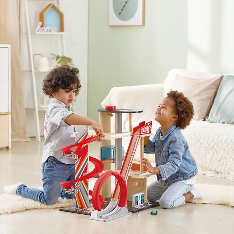  Hape -  Gearhead Stunt Garage -  Preschool