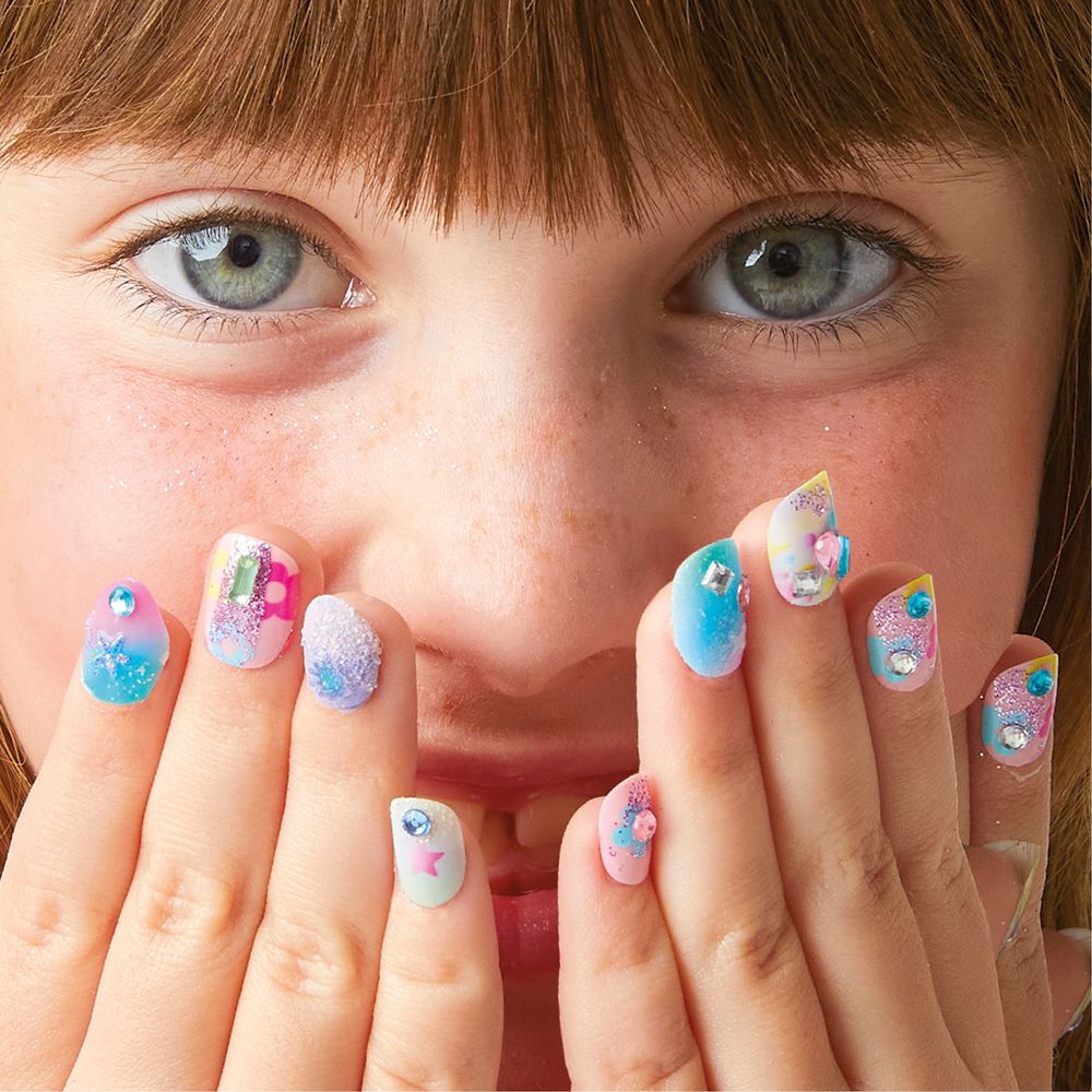 Glitz & Glam Nail Studio Custom Press-On Nail Kit | FAO Schwarz