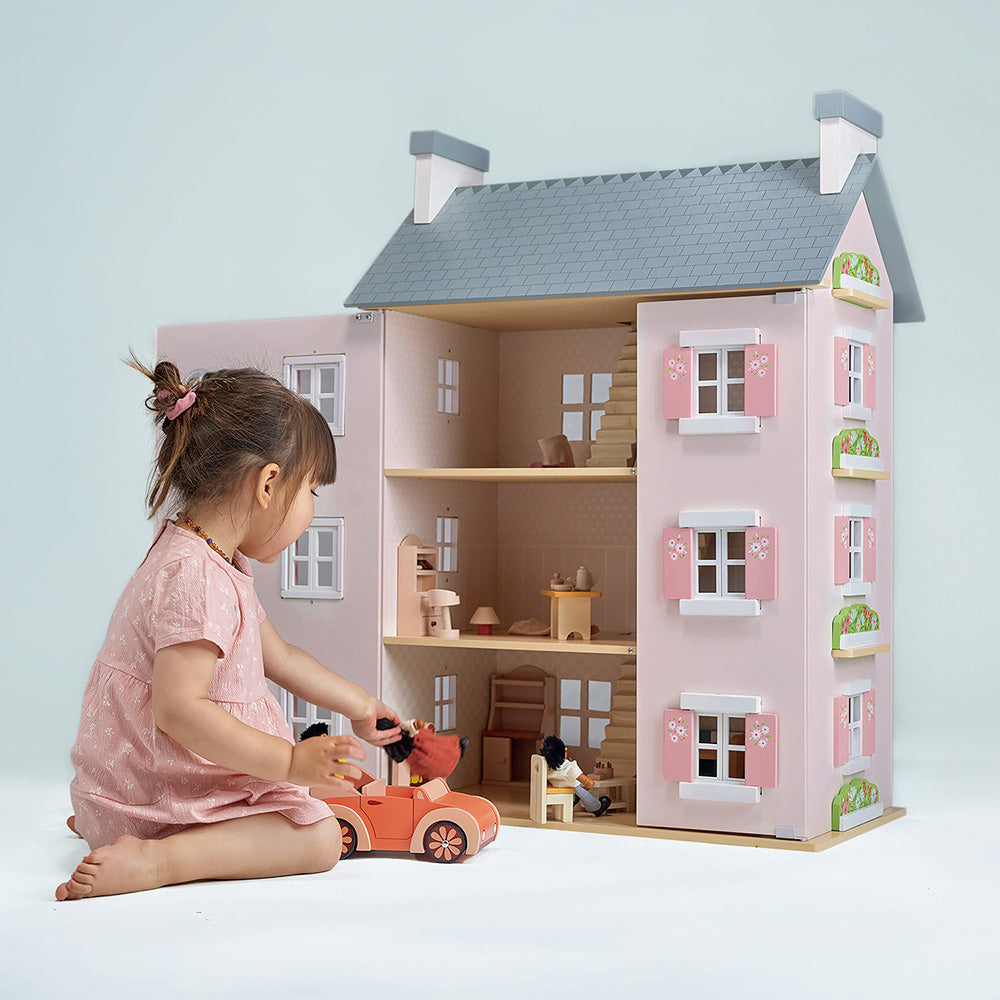  Mentari -  Heather Hall Dollhouse -  Dolls