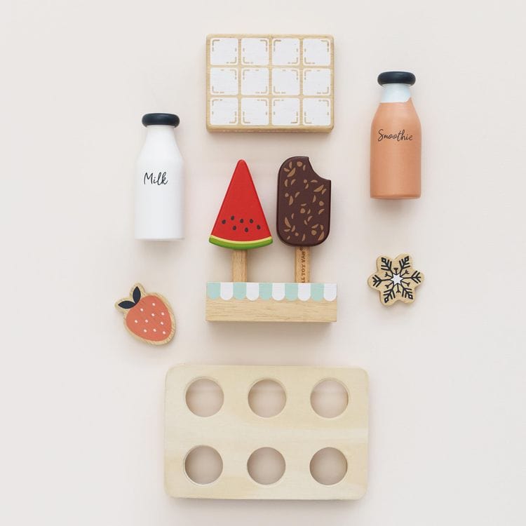  Le Toy Van -  Kitchen Pretend Play Fridge & Freezer -  Preschool